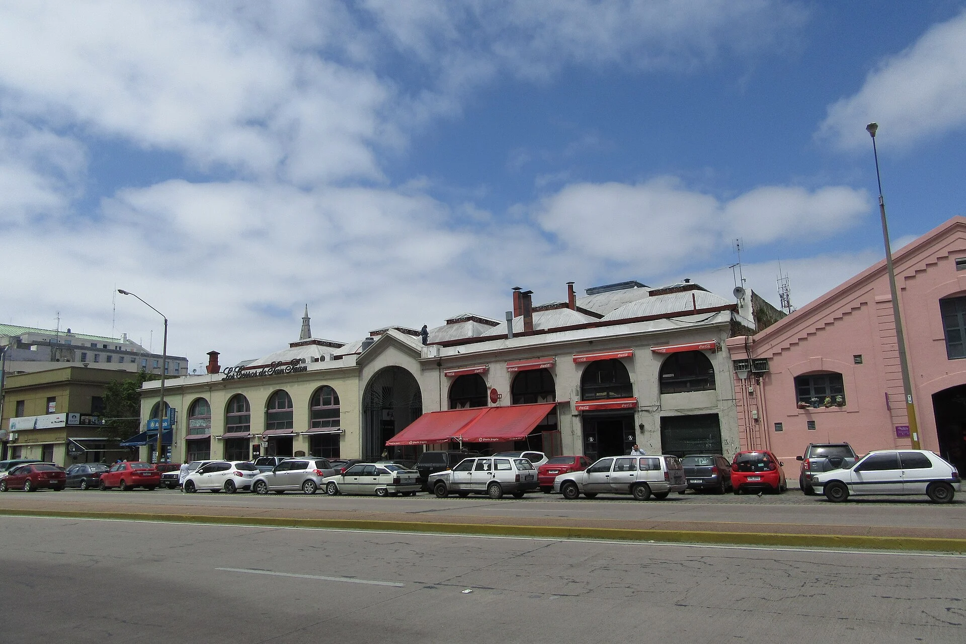 Die Markthalle Mercado del Puerto in Montevideo