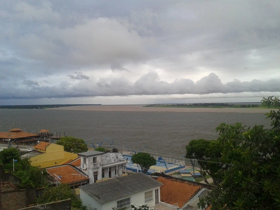 Der Amazonas bei Santarém, wo der Tapajós einmündet