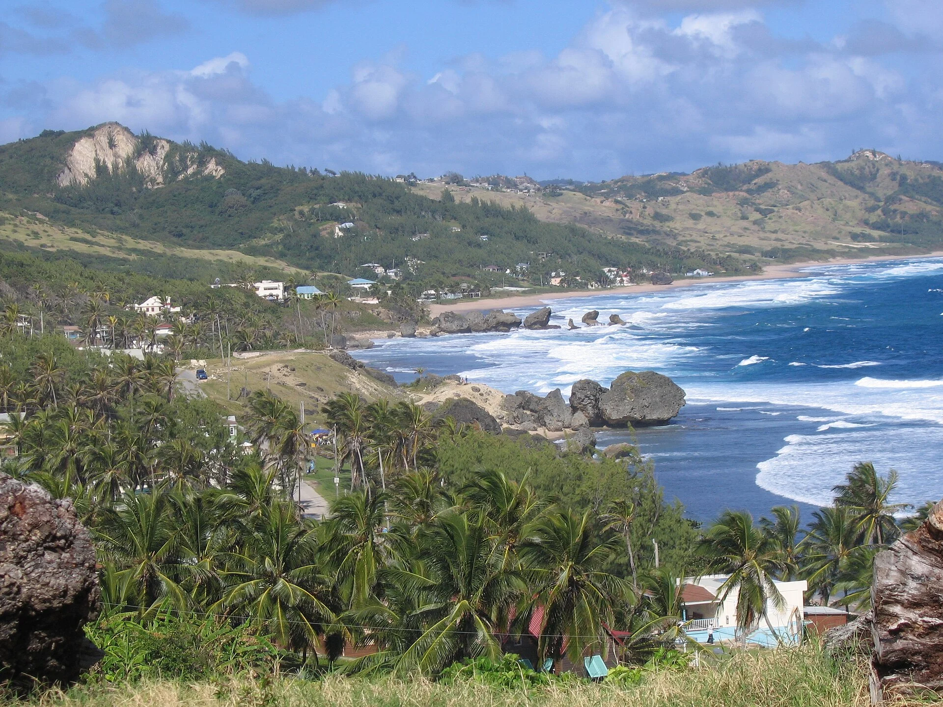 Die Bucht von Bathsheba an der Atlantikküste von Barbados mit den Pilzfelsen