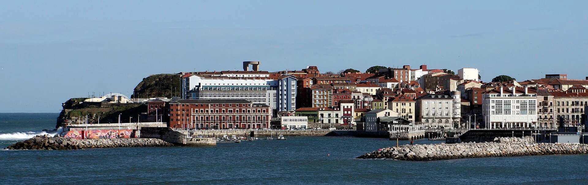 Das Viertel Cimavilla über dem alten Hafen von Gijón