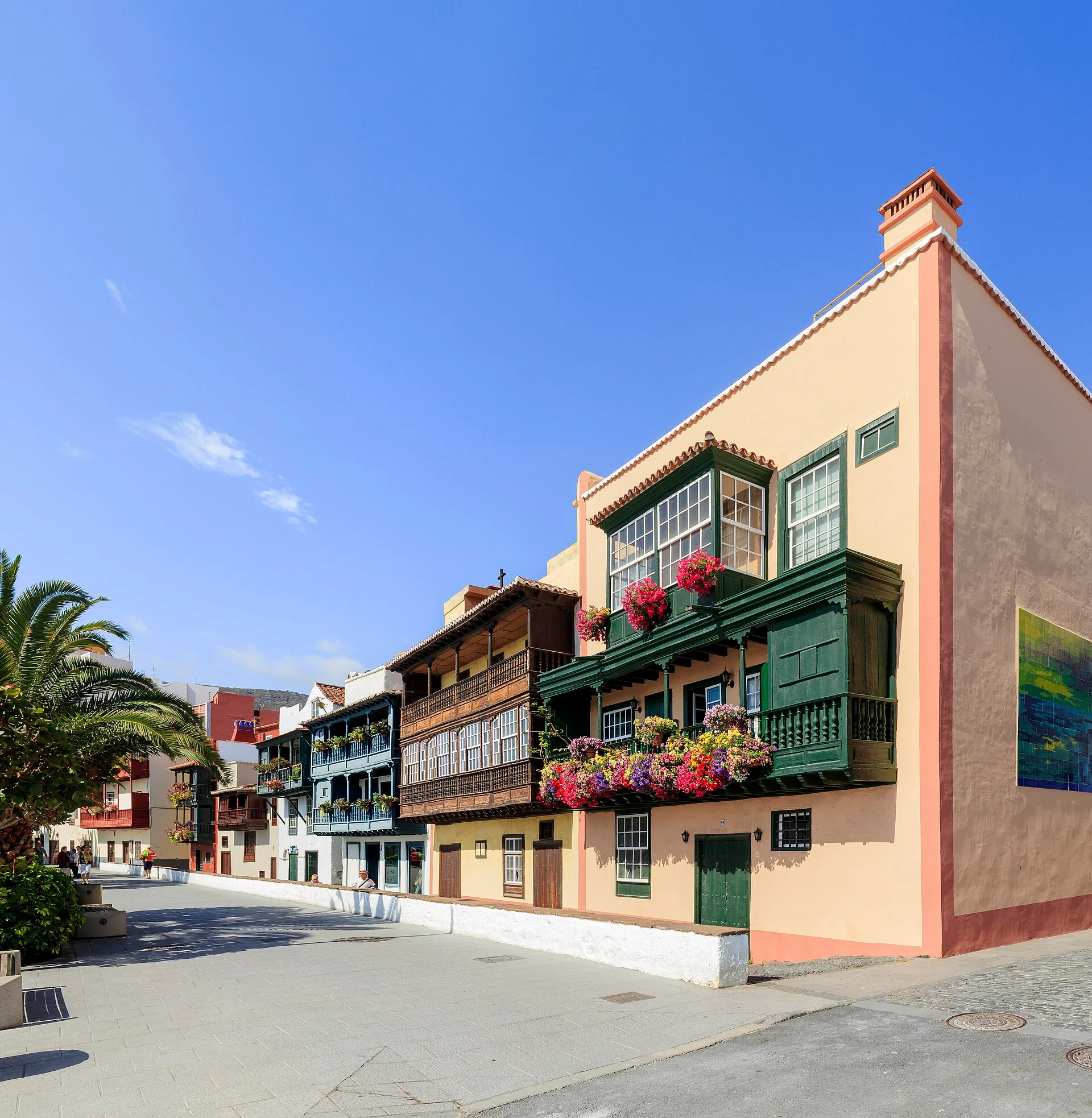 Die Balkonhäuser der Avenida Marítima in Santa Cruz de La Palma