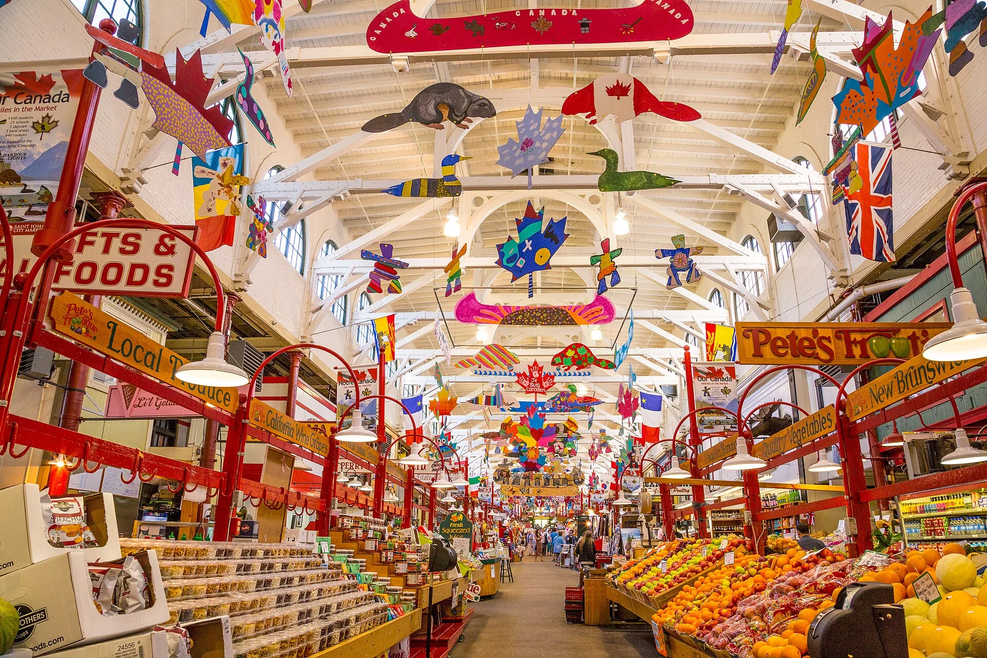 Das Innere des Saint John City Market mit dem Dachstuhl in Form eines umgedrehten Schiffsrumpfs