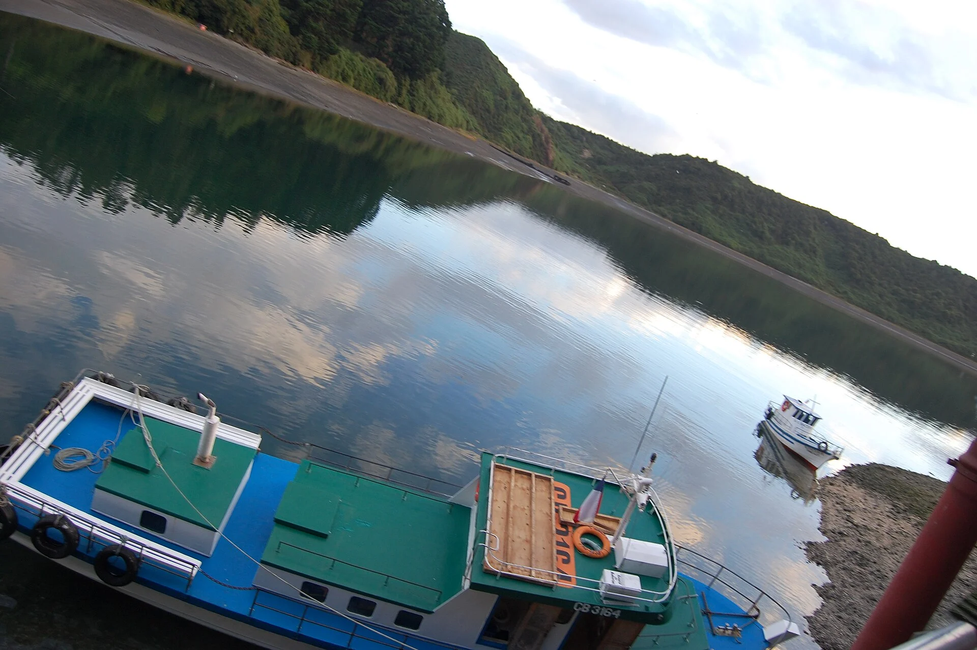 Fischerboote im Hafen von Angelmó bei Puerto Montt