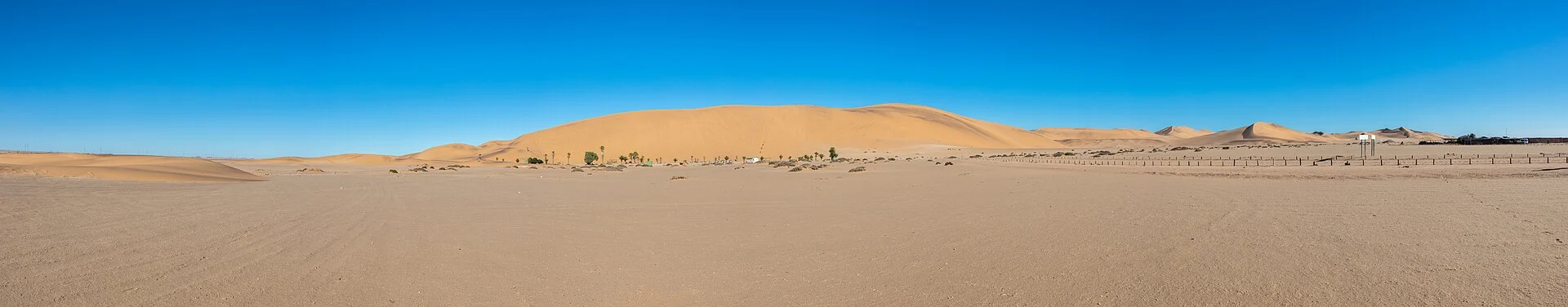 Die Düne Dune 7 bei Walvis Bay am Rand der Namib