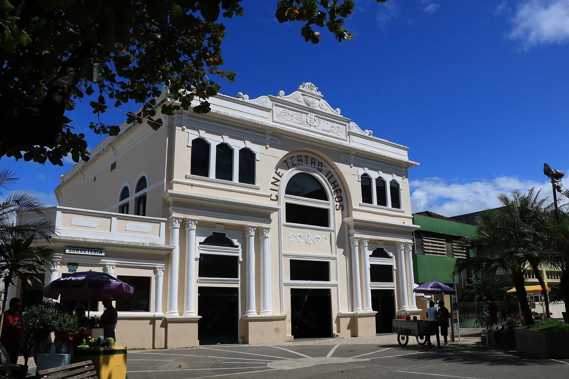 Ilhéus in Bahia mit der Küste und der Stadt