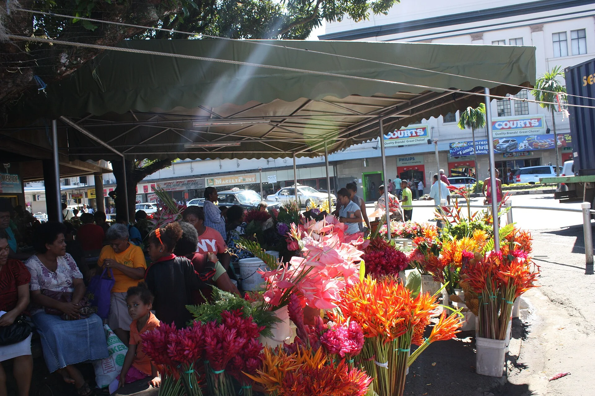 Blumenstände im Municipal Market von Suva