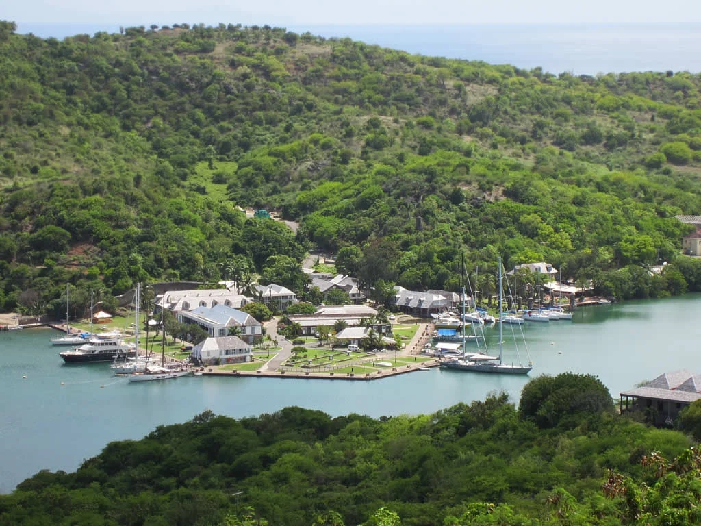 Nelson’s Dockyard am English Harbour auf Antigua von oben