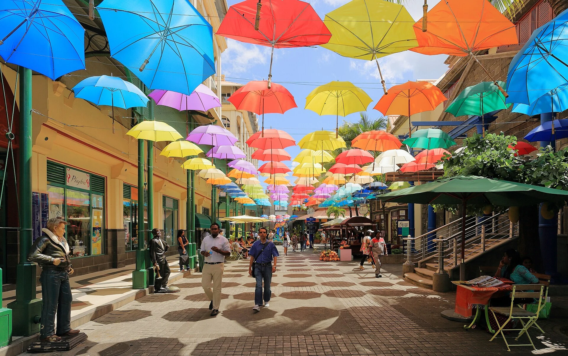 Die überdachte Passage der Caudan Waterfront in Port Louis