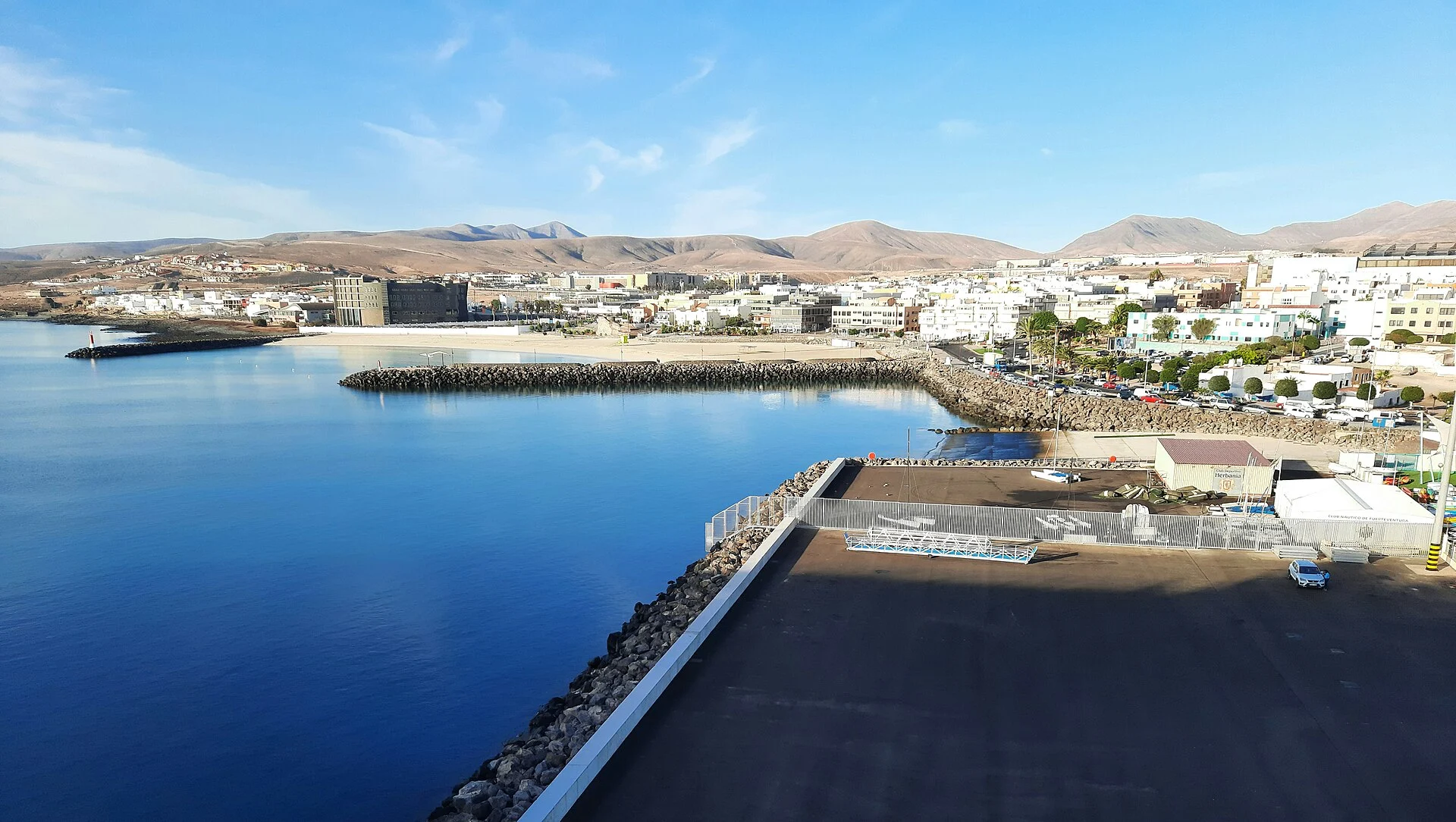 Der Hafen von Puerto del Rosario auf Fuerteventura