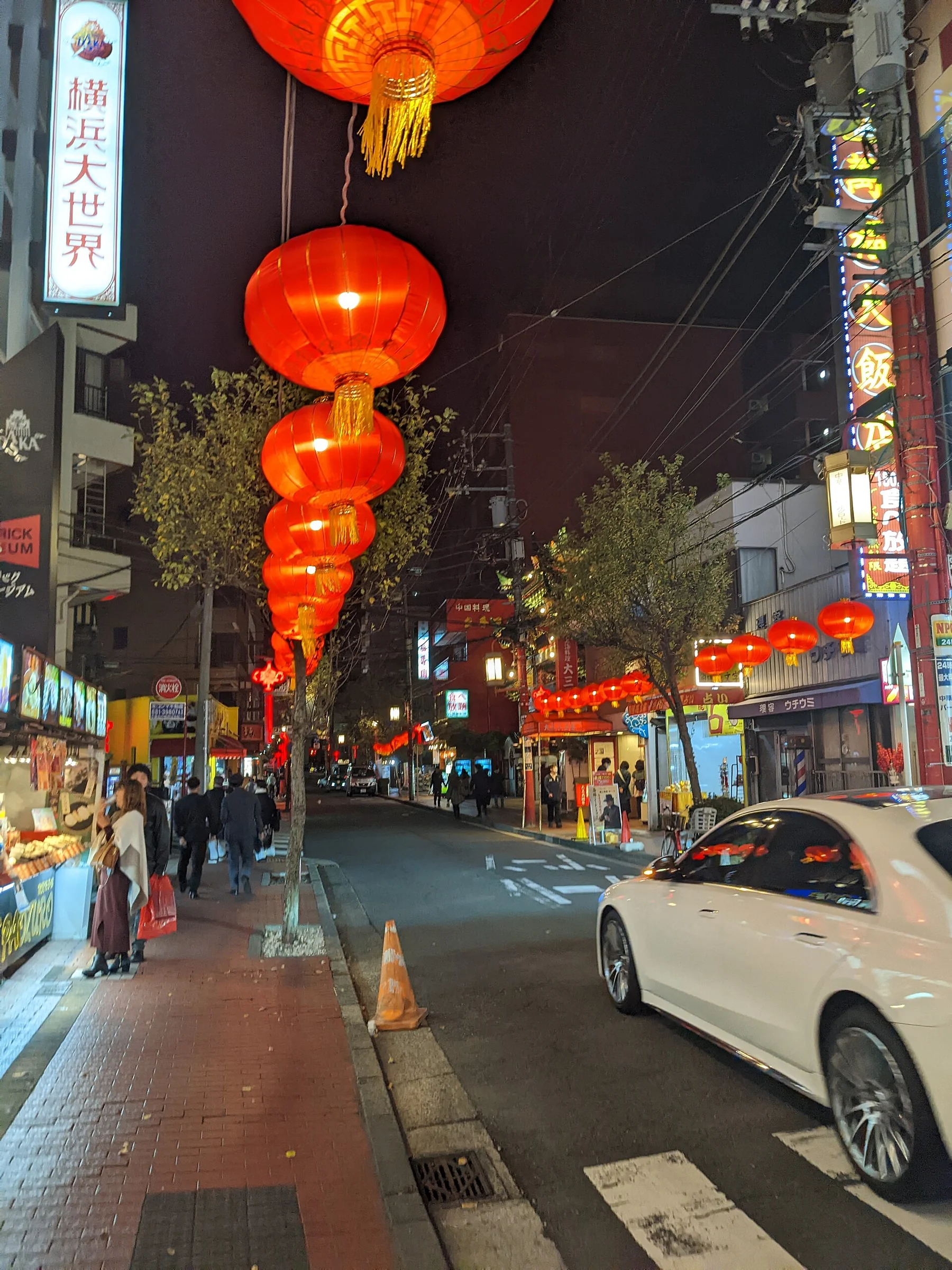 Die Chinatown von Yokohama mit roten Laternen