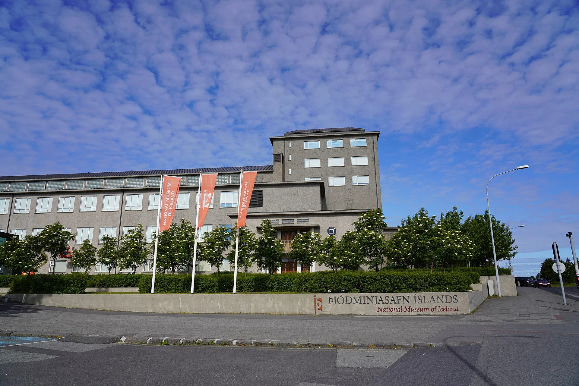 Das Nationalmuseum Islands in Reykjavík, ein flacher Bau nahe der Universität