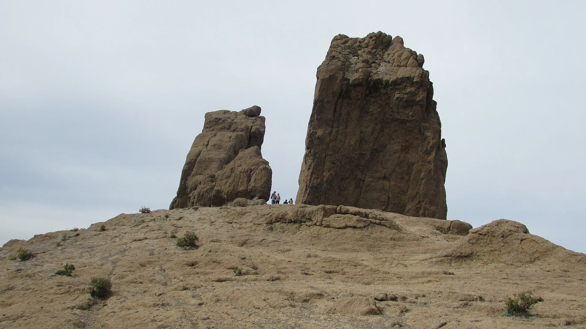 Der Felsmonolith Roque Nublo auf seinem Plateau